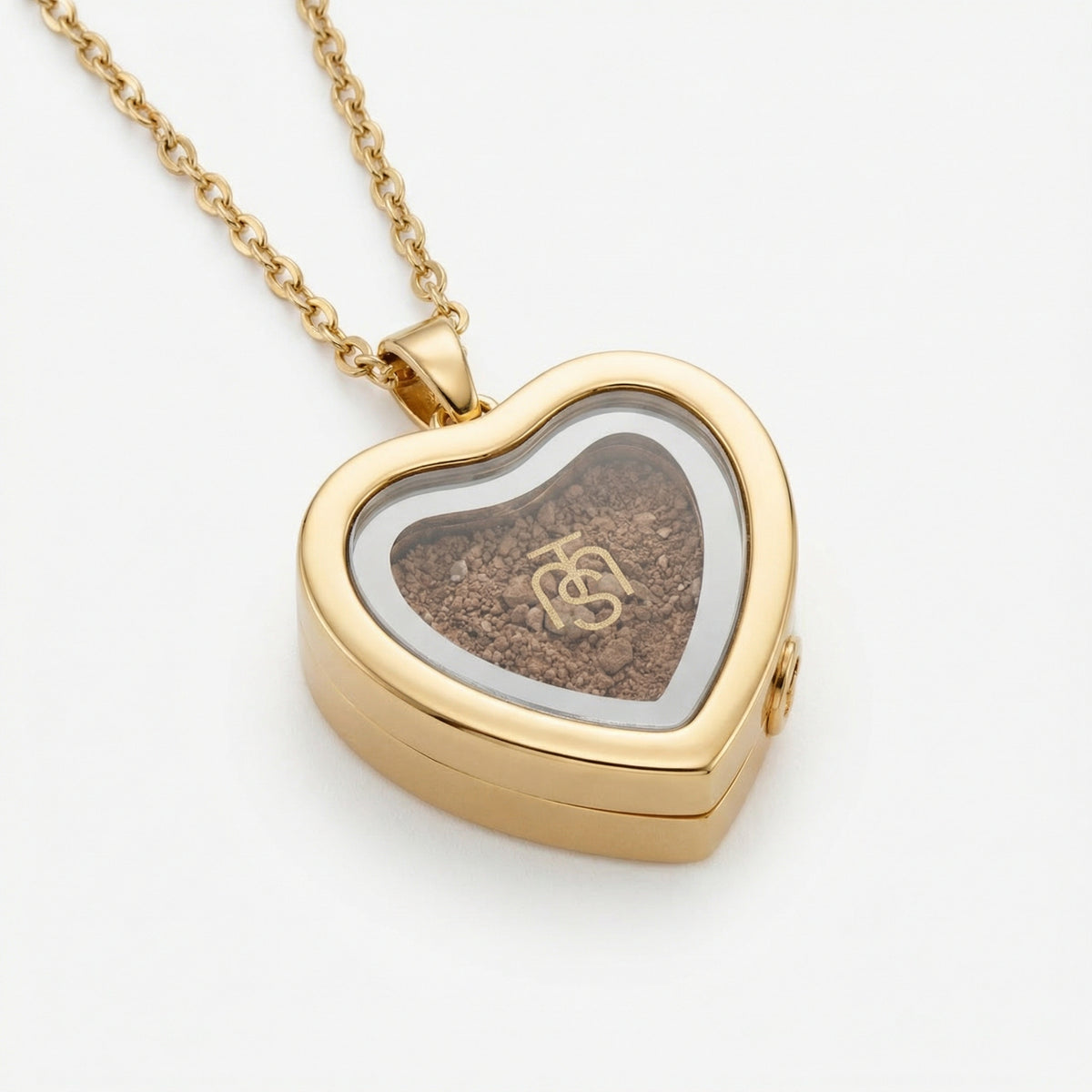 Heart pendant holding authenticated Temple Mount soil