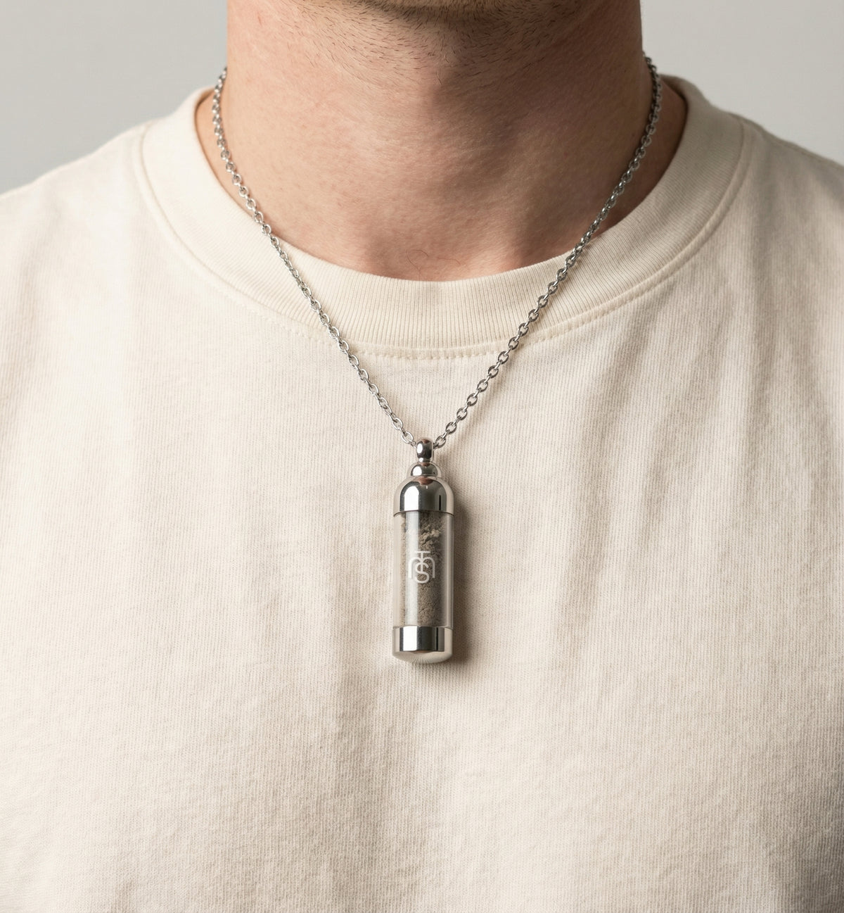 The Pendant of Eternal Faith holding authenticated Temple Mount soil