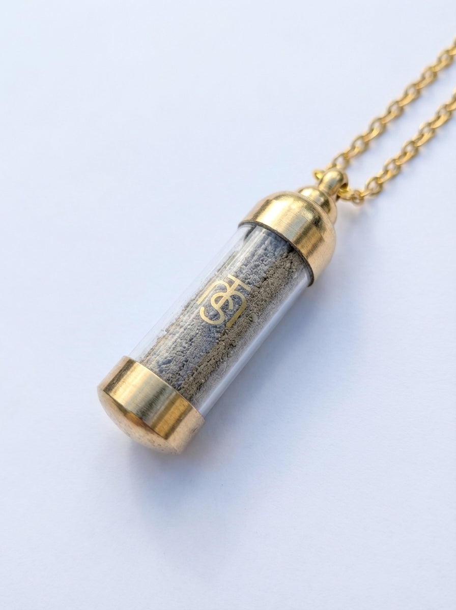 The Pendant of Eternal Faith holding authenticated Temple Mount soil