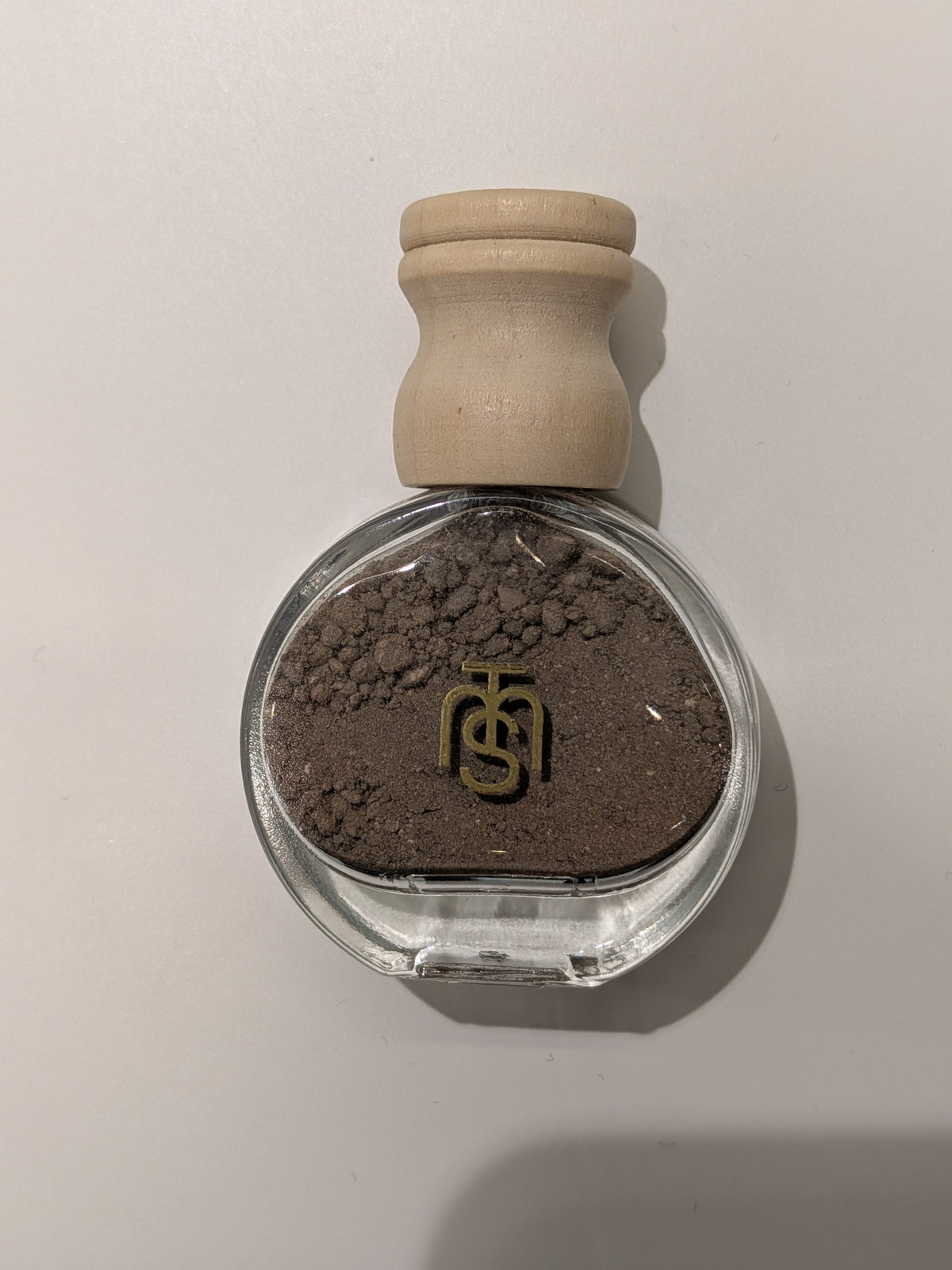 Classic Gift Set bottle, close up
